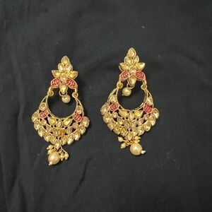 golden tone earrings